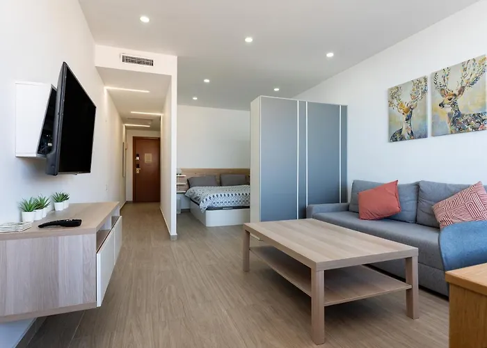 Seaview 1 Bedroom Modern *